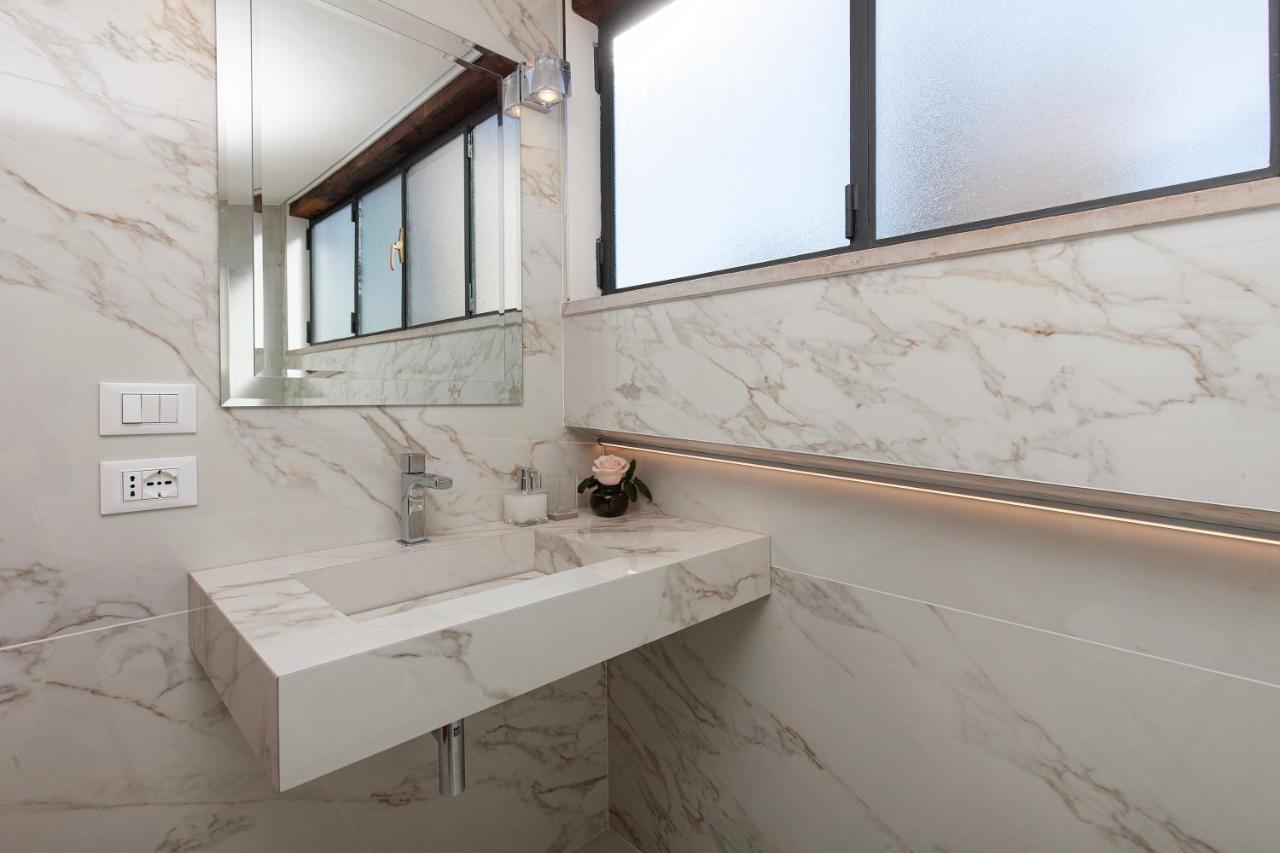 Altana Rialto Apartment เวนิส ภายนอก รูปภาพ
