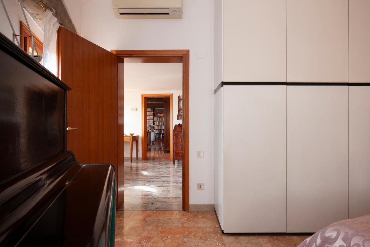 Altana Rialto Apartment เวนิส ภายนอก รูปภาพ